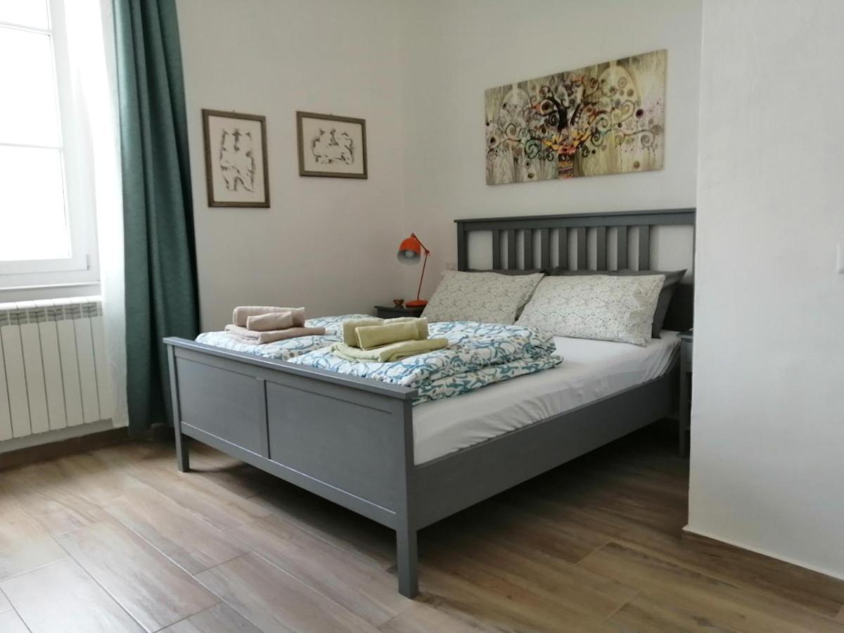 Casa Sansevera Lucca Esterno foto